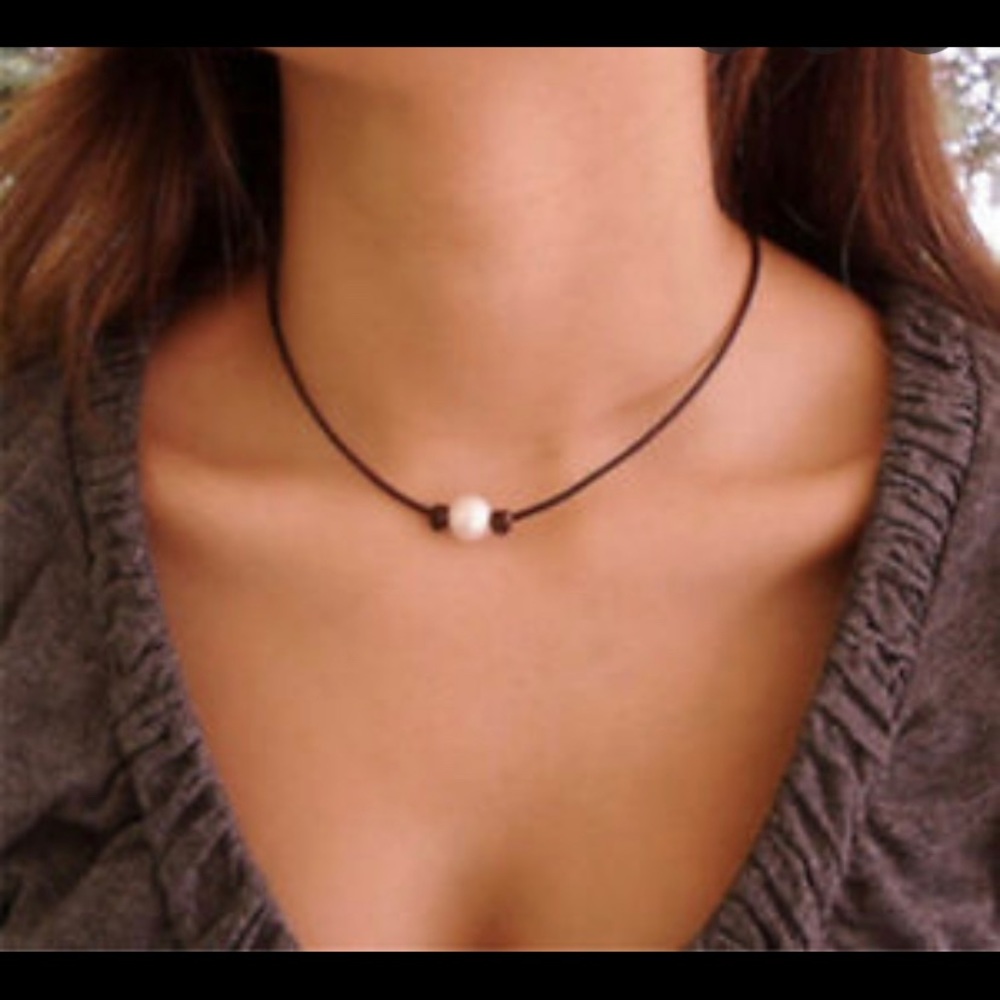 Pearl and leather necklace